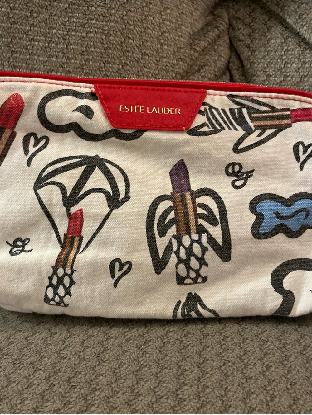 Estée Lauder Printed Cosmetic Pouch in Red & White